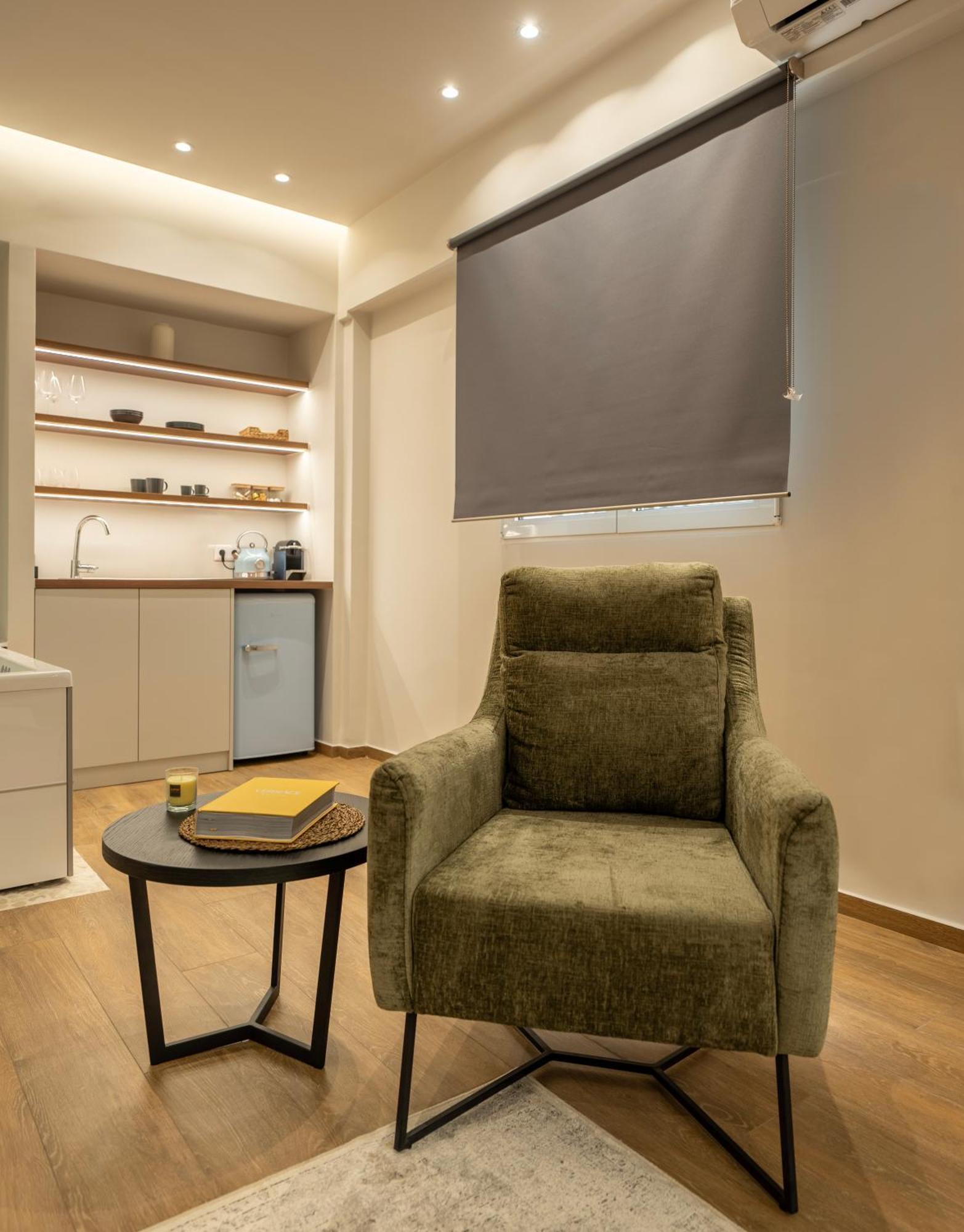 Derouse Othon With Hydromassage Jacuzzi * Athens